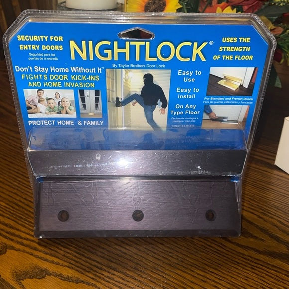 🏡NEW/NIGHTLOCK SECURITY FOR ENTRY DOORS - Picture 1 of 6
